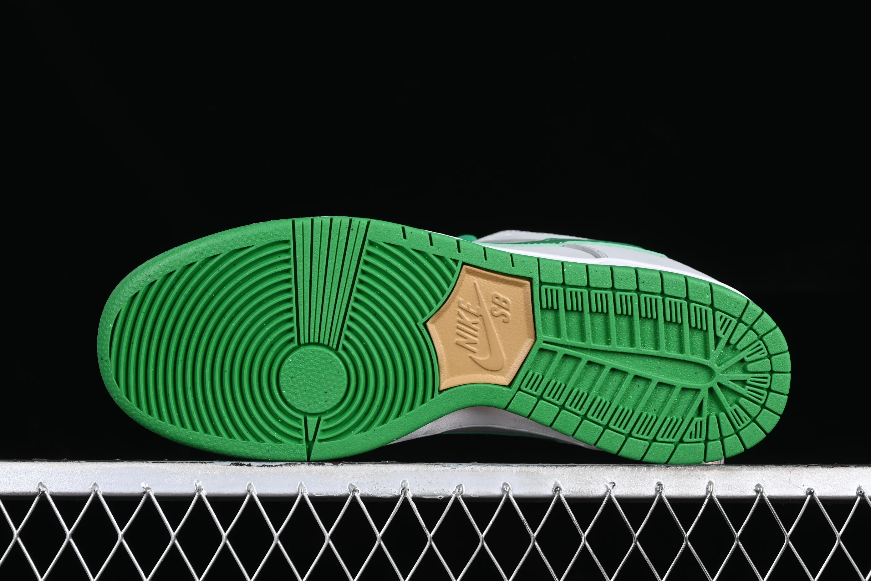 All categories Nk SB Dunk series Nk SB Dunk Low low-top sneakers Nk SB Dunk Low Prm SB smashed backboard fashion casual sneakers 313170-030